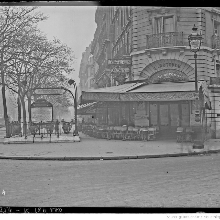 Café de la Rotonde, 1924 (gallica.bnf.fr / Bibliothèque nationale de France)